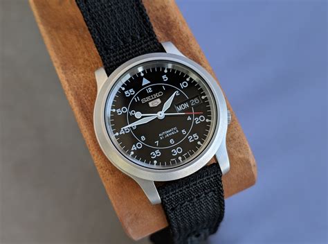 seiko snk809 5 automatic.